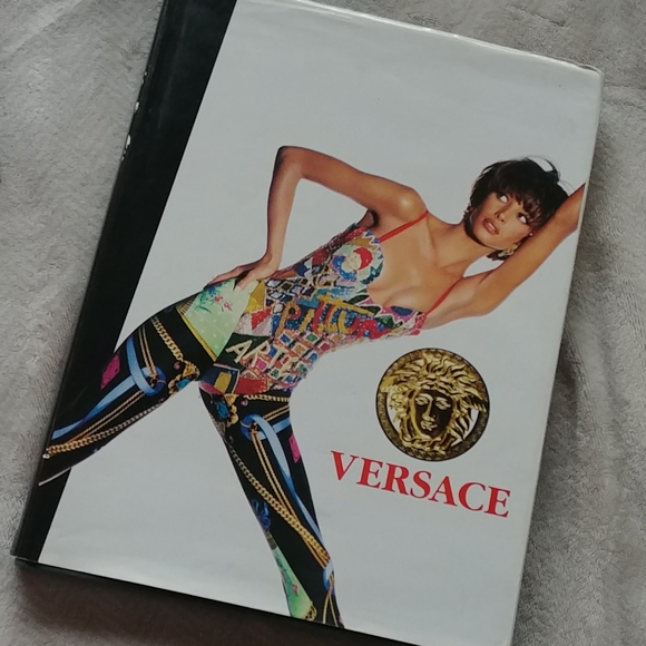 Vintage 90s Versace Signatures fashion coffee table book - Picture 1 of 13
